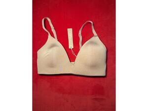 Skims Wireless Form T Shirt Bra Color Ochre Size 30C